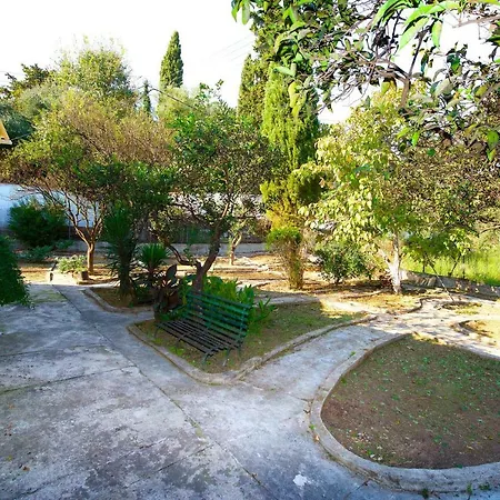 Holiday home Momola Ipsos
